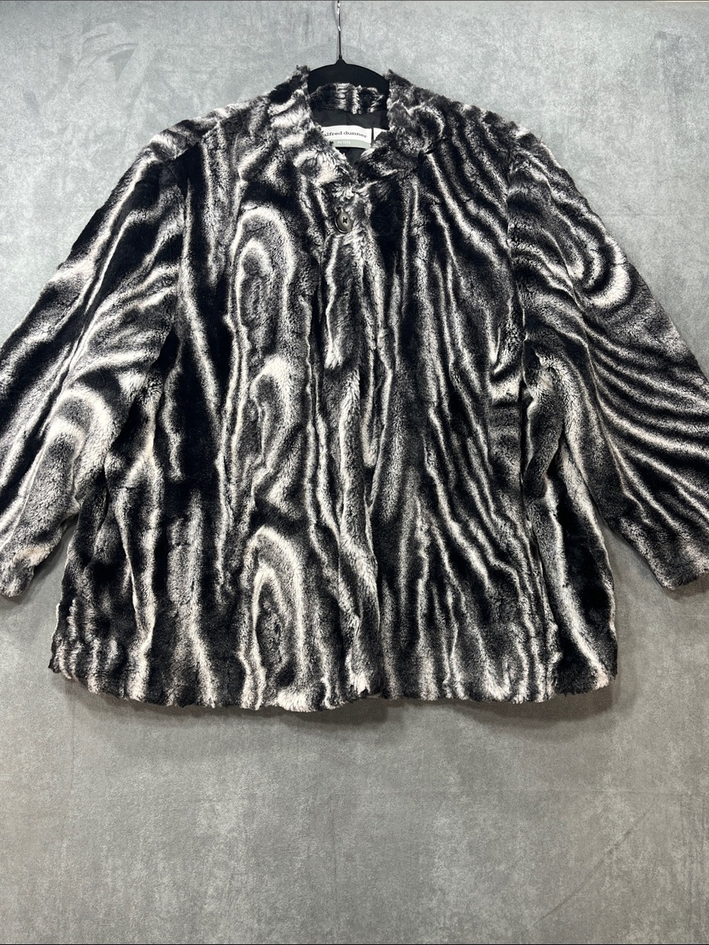 Alfred Dunner Faux Fur Swirl Jacket Black Gray Petite 16P